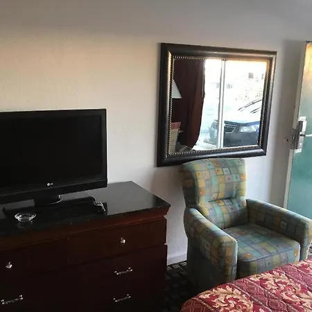 Houston Inn And Suites-3